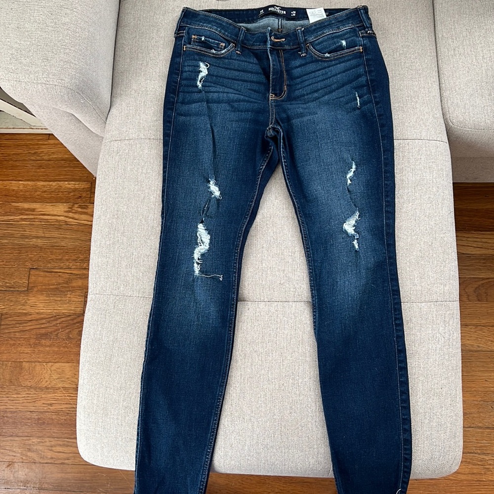 Ripped skinny jeans